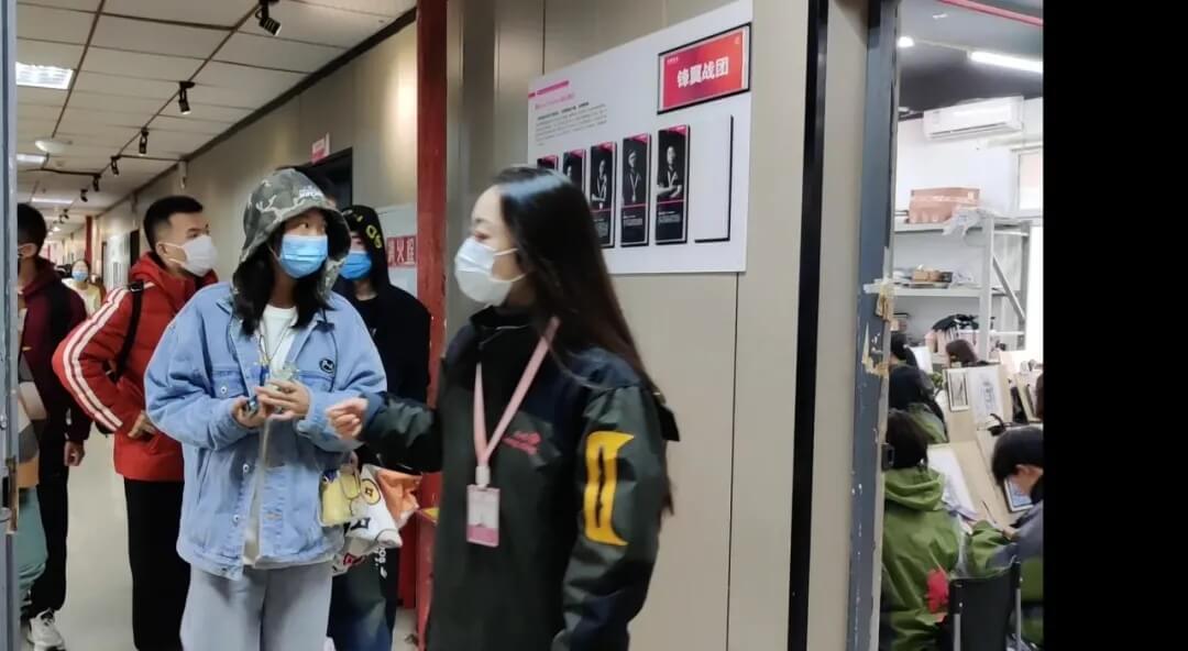 熱烈歡迎四川省藝術生前來龍行藝術考察參觀！