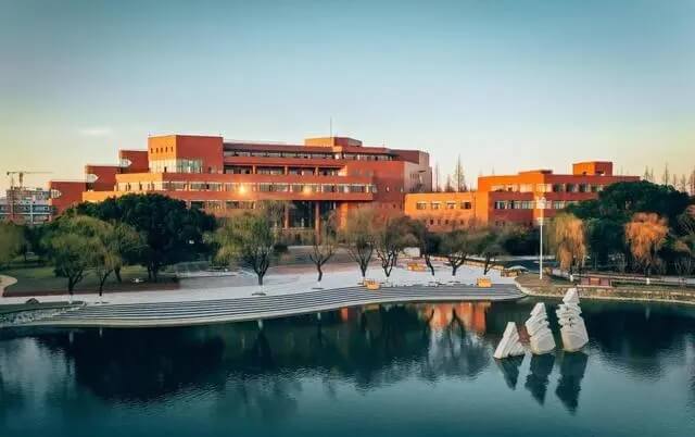 東華大學2022年藝術類招生考試辦法公告