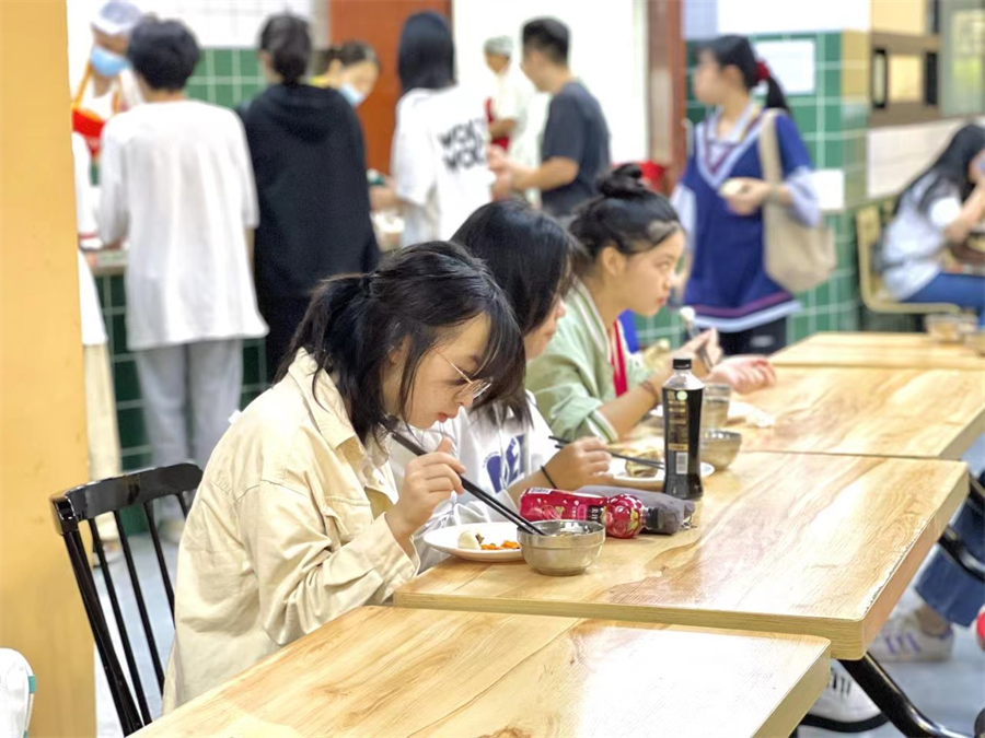 重慶美術(shù)培訓(xùn)畫室環(huán)境-生活環(huán)境